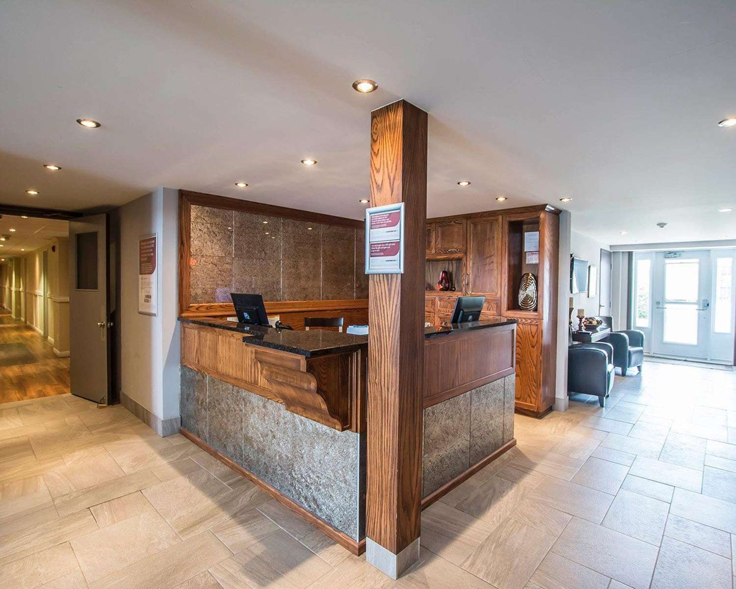 Econo Lodge Inn & Suites Montmagny QC 3/18