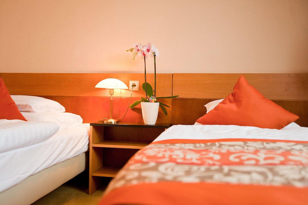 Hotel Sopron 16/73