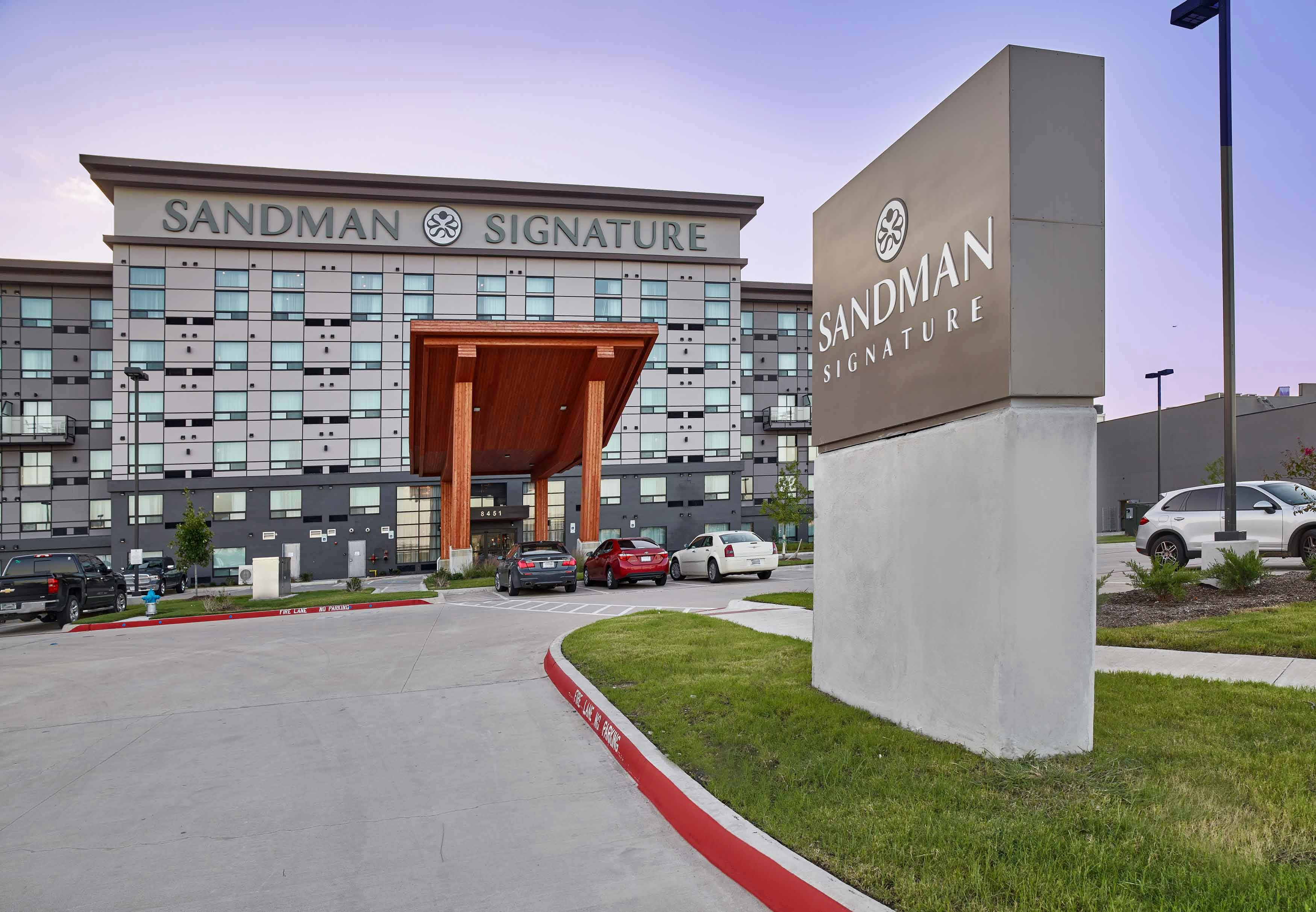 Sandman Signature Plano - Frisco Hotel 52/53