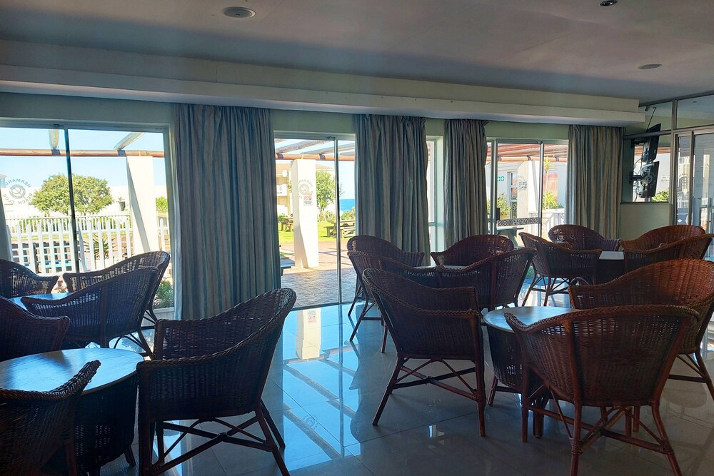 Hermanus Beach Club 18/50
