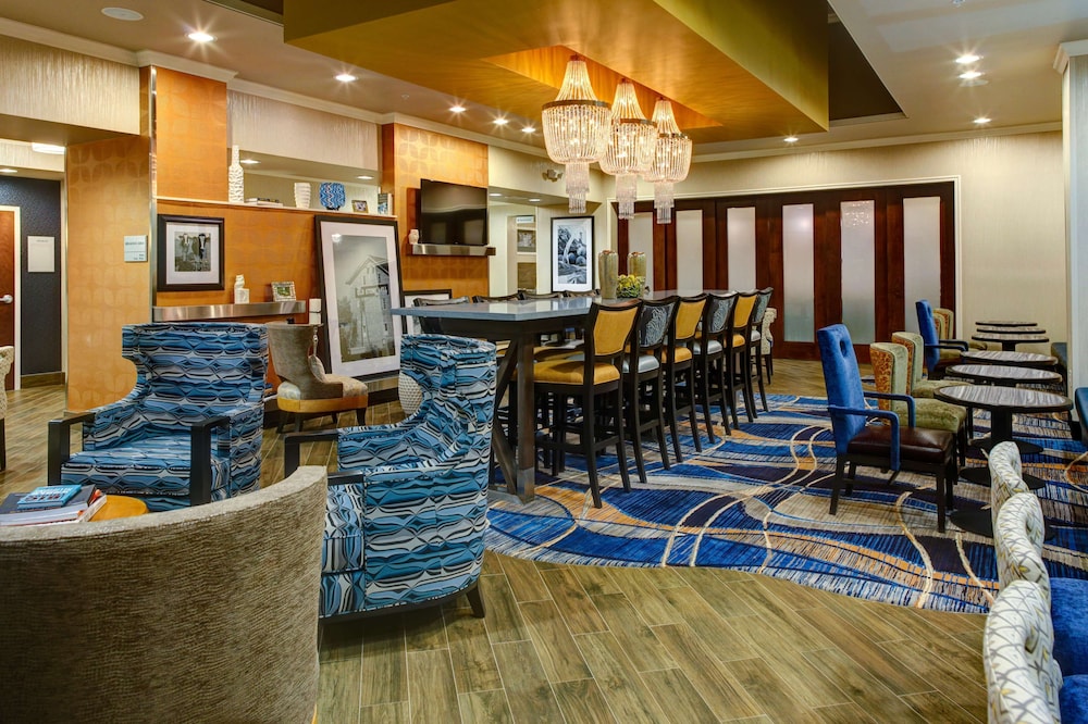 Hampton Inn & Suites Columbus 33/47