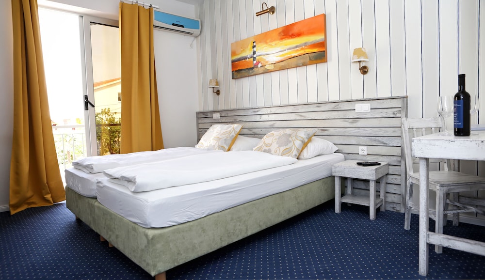 Room, Double Bed, Balcony
