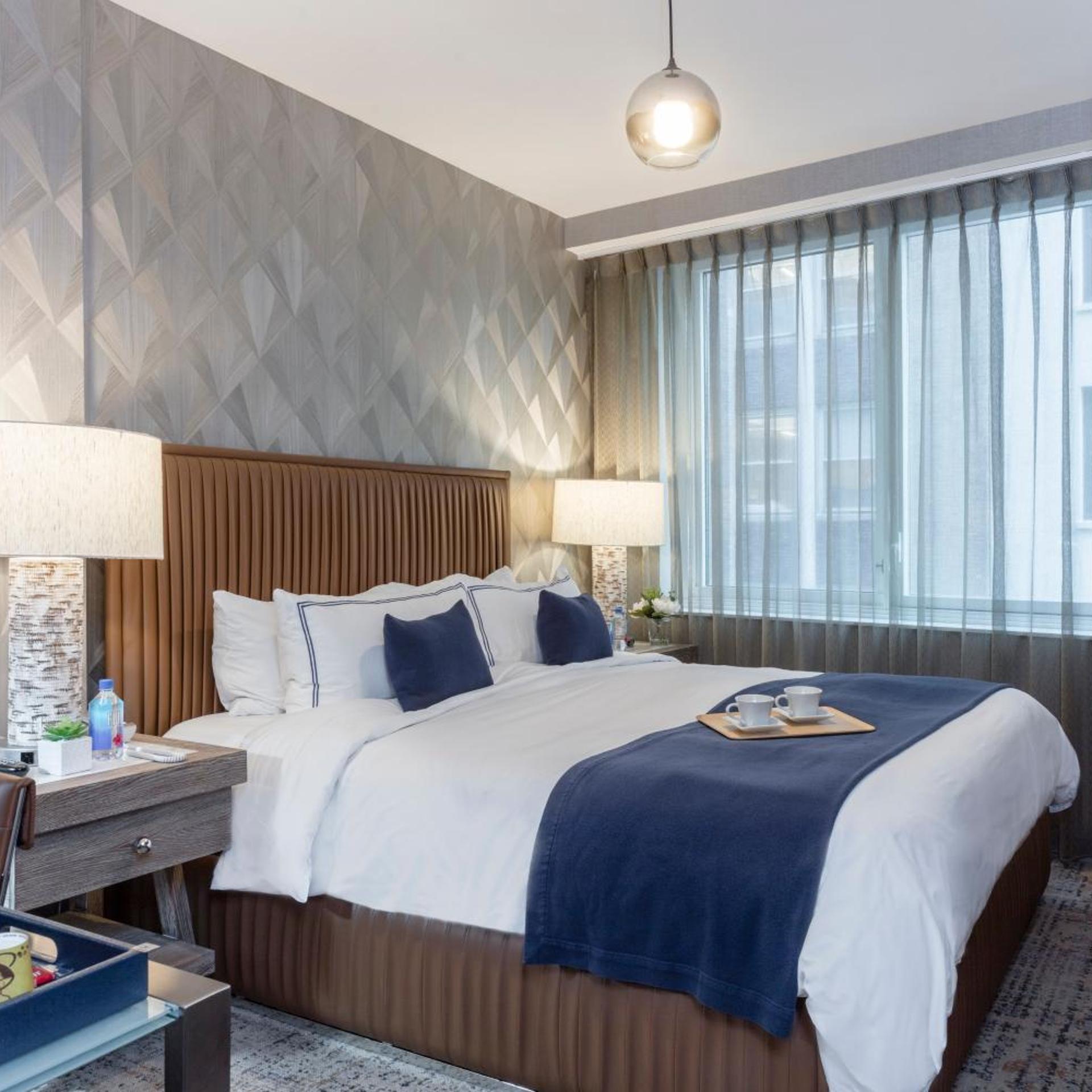 Premier, King Bed, Accessible