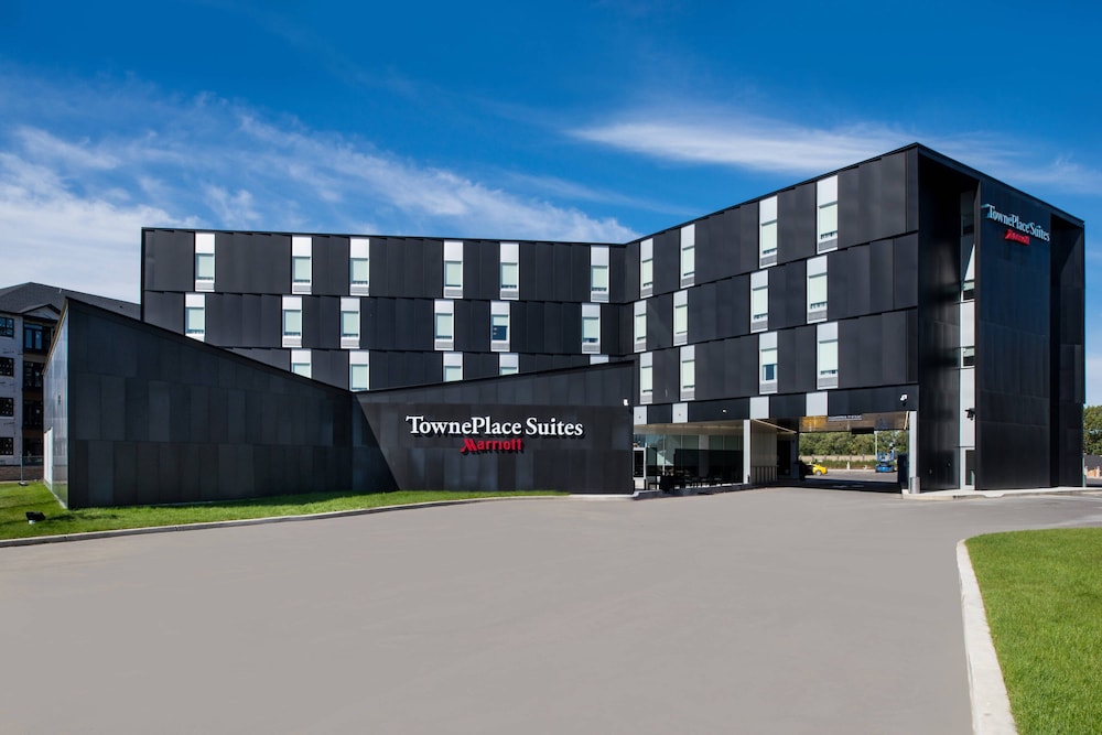 Towneplace Suites Saskatoon 4/30