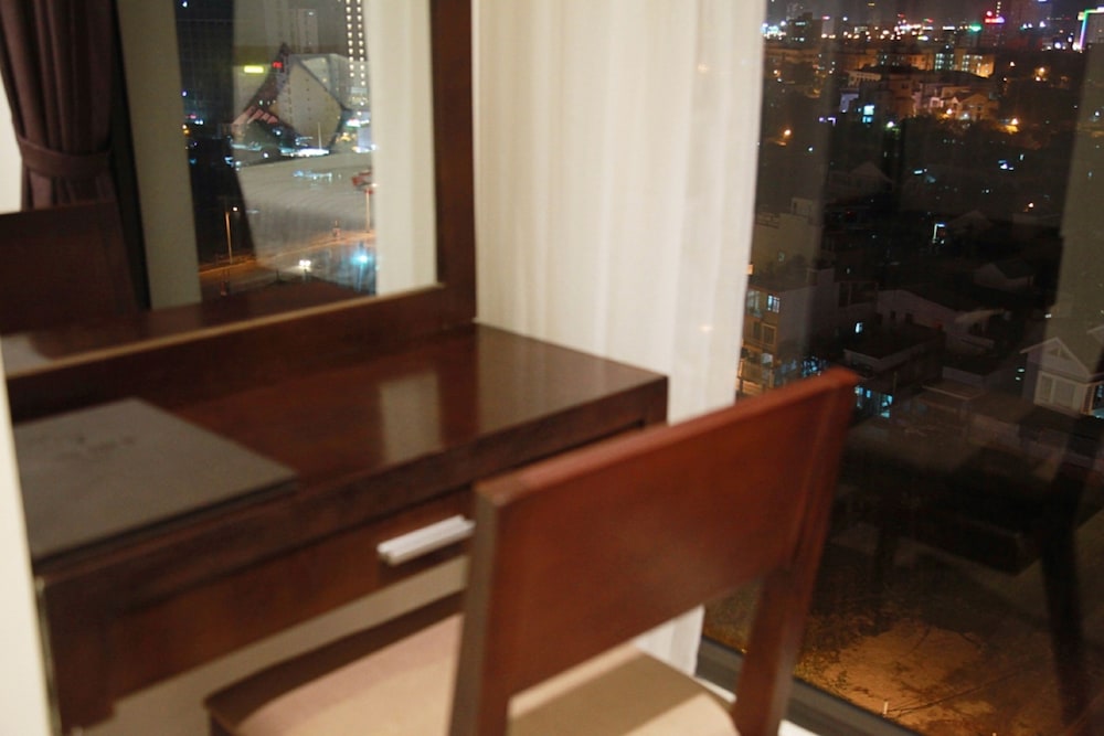 Golden Sun Hotel 15/60