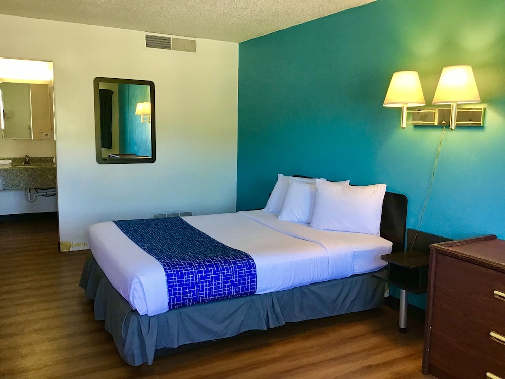 Travelodge Inn & Suites by Wyndham Missoula University Park 17/28