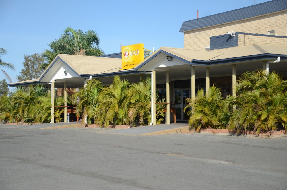 Capricorn Hotel 2/34