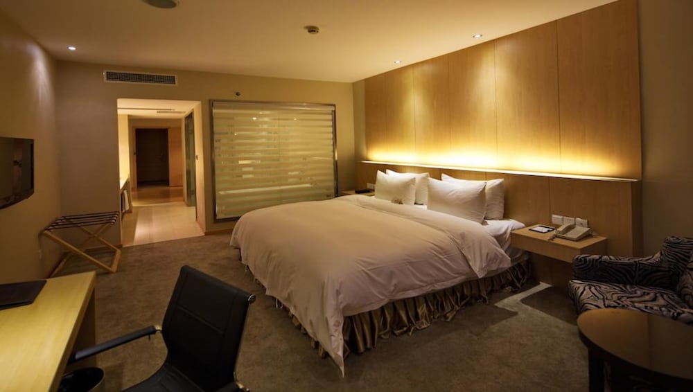 Tulip Inn Mareka City Chengdu 7/16