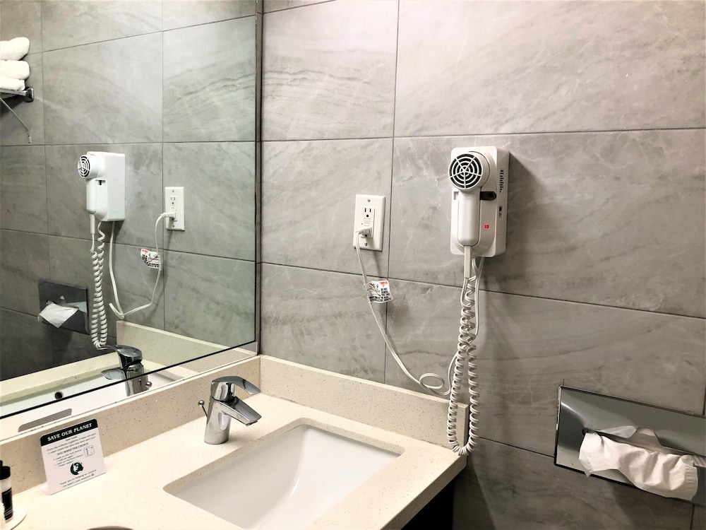 Days Inn by Wyndham Novato/San Francisco 19/50