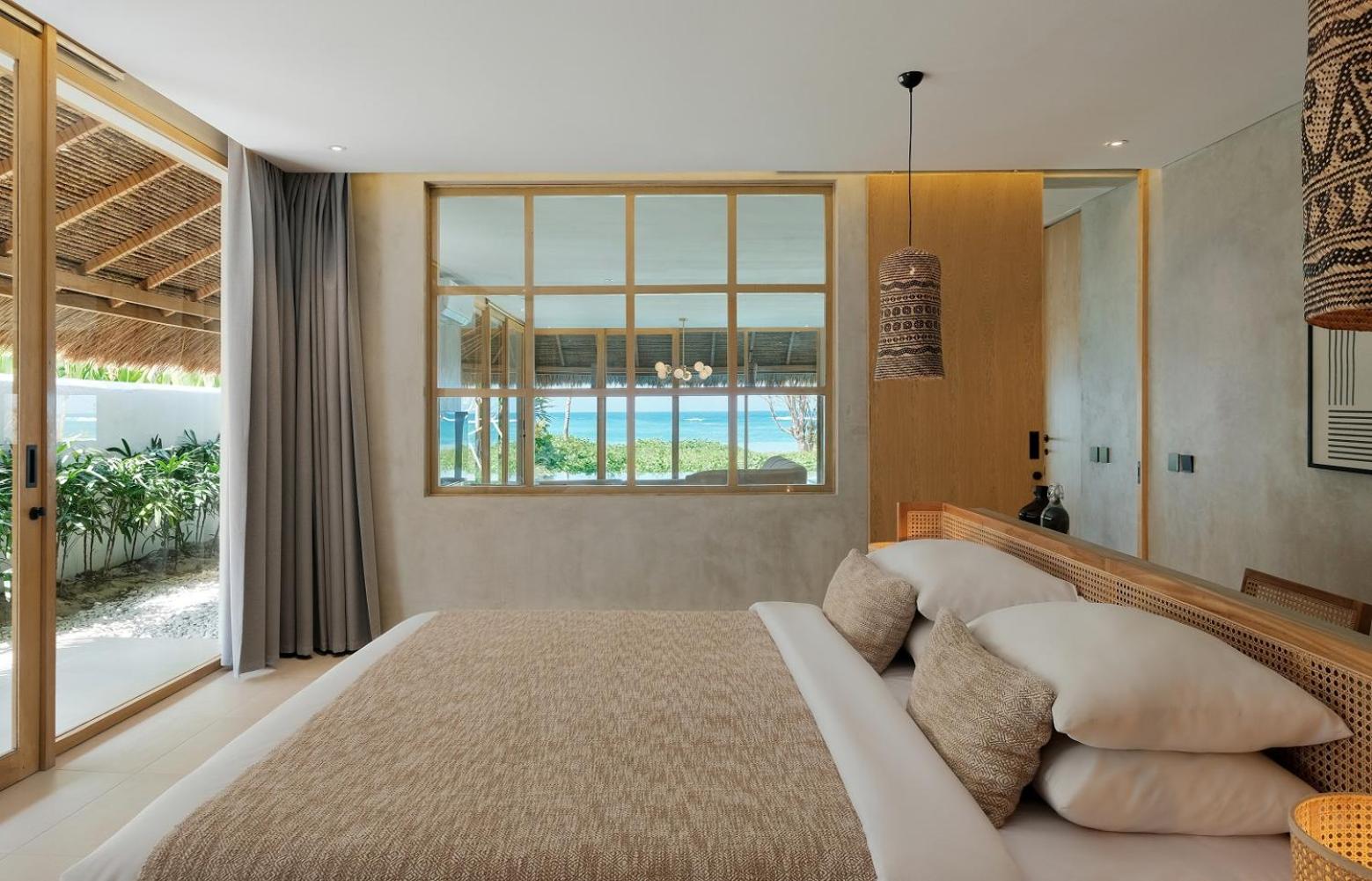3 Bedrooms, Pool, Villa, Beach Front
