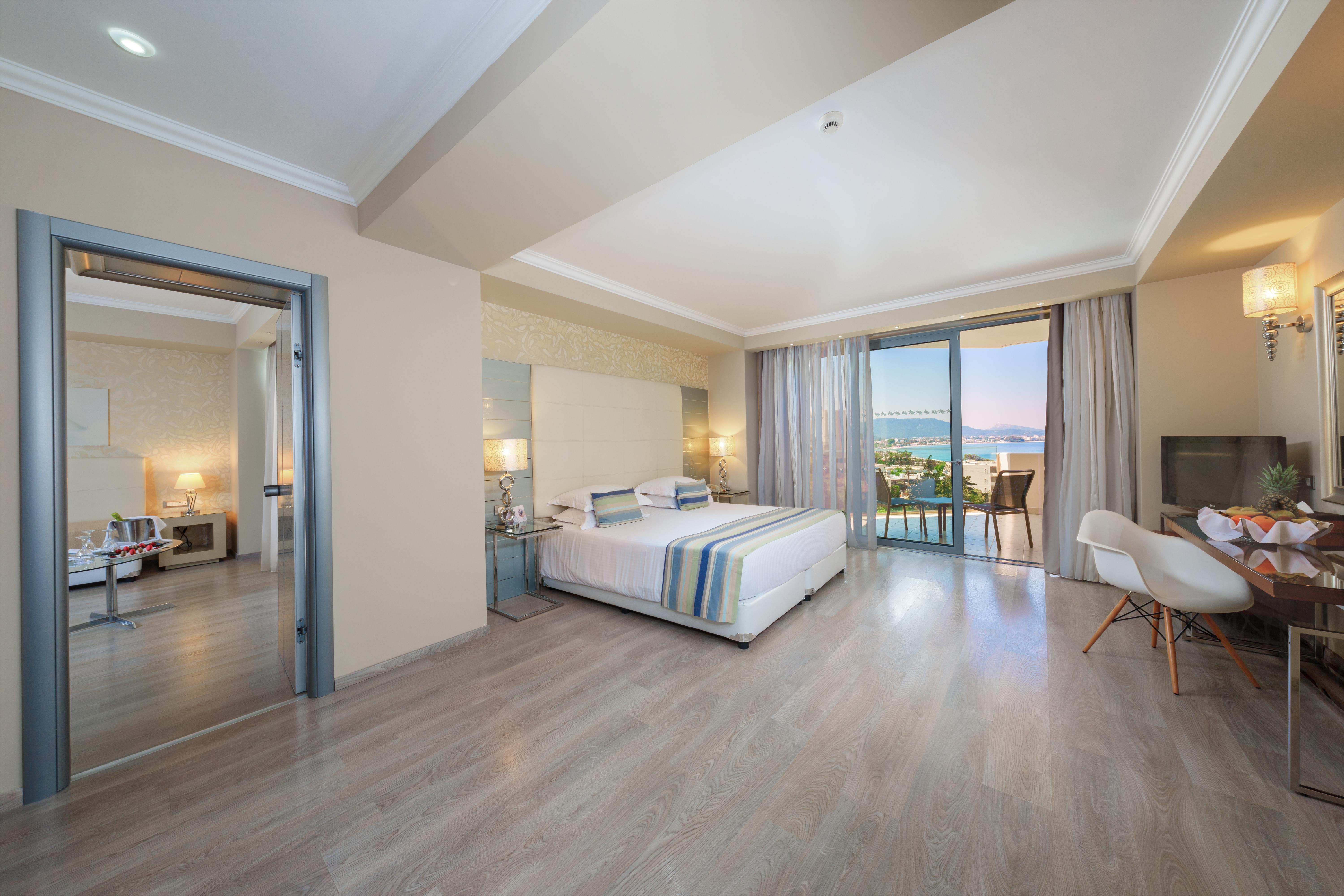 Superior Suite Side Sea View