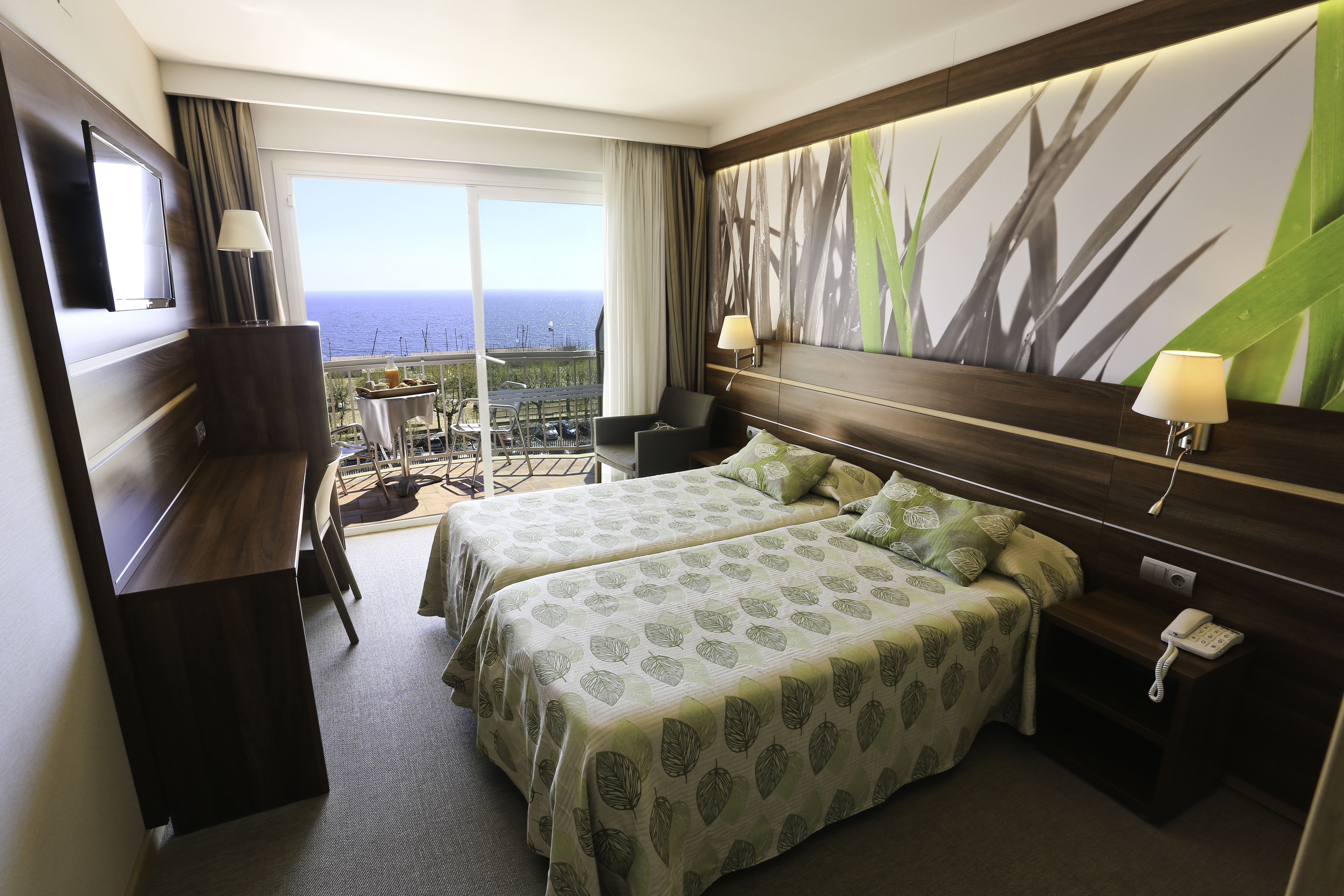Style, Double Bed, with View, Balcony 2/6