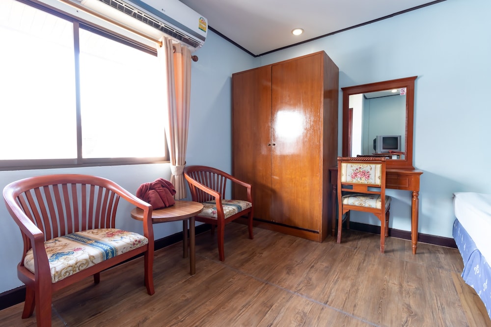THIPURAI BEACH HOTEL ANNEX 41/67