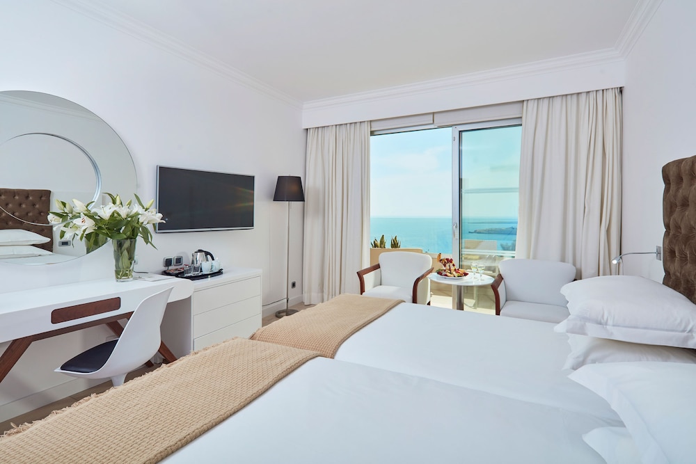 Grecian Park Hotel 27/75