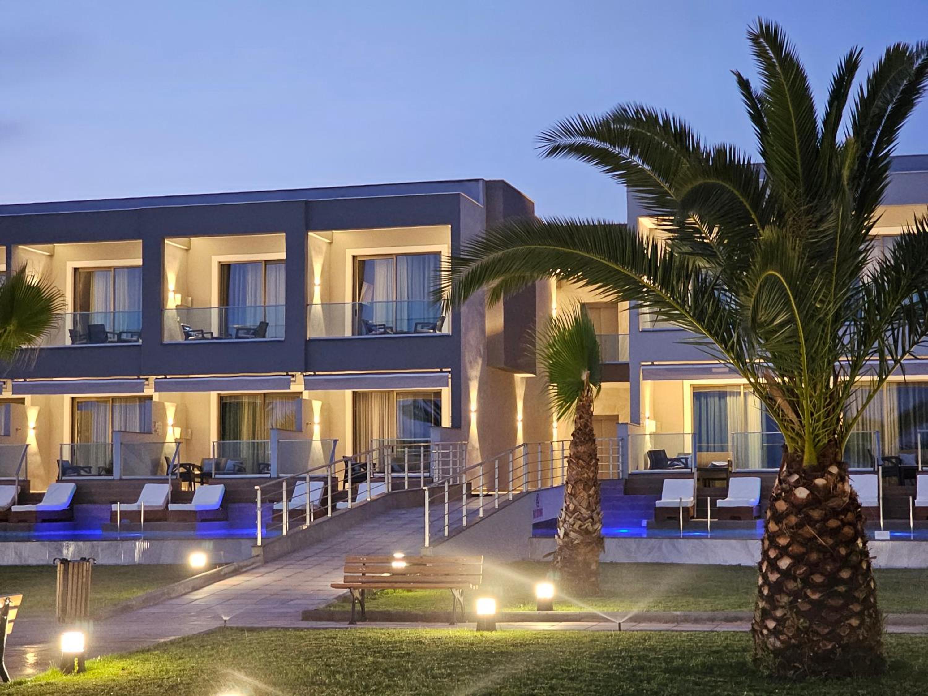 Sea Coast Resort 3/63