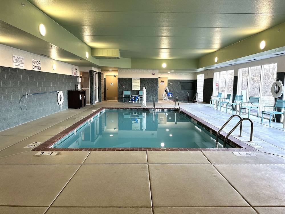 swimming pool spa