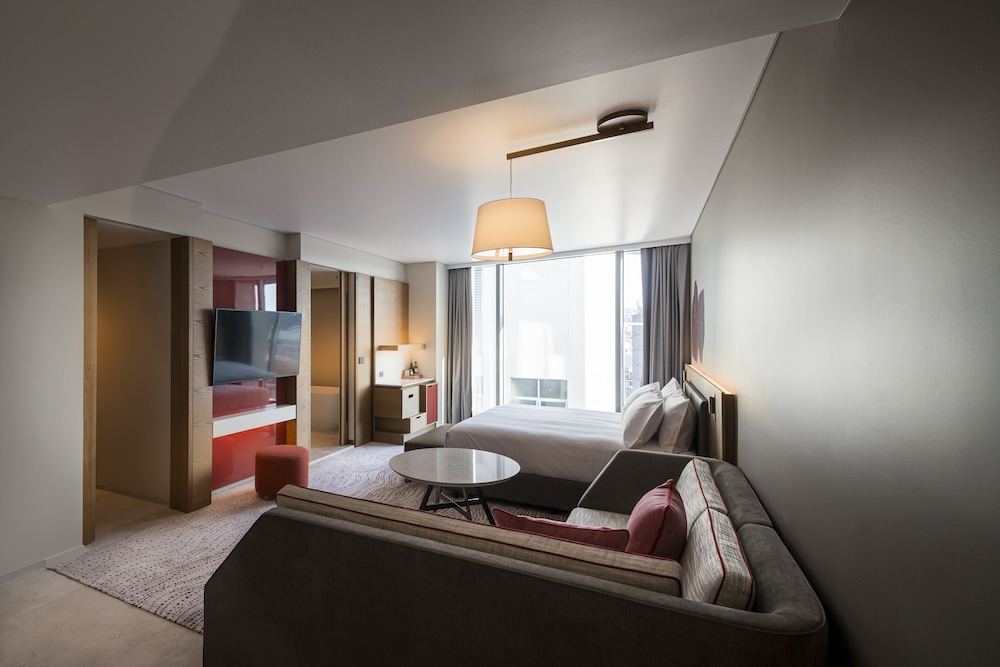 Crowne Plaza Hobart 50/73