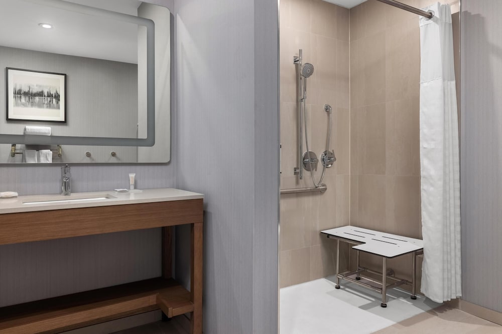 Hyatt Place Mississauga Airport Corporate Centre 48/50