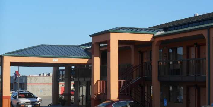 AmeriStay Inn 1/8