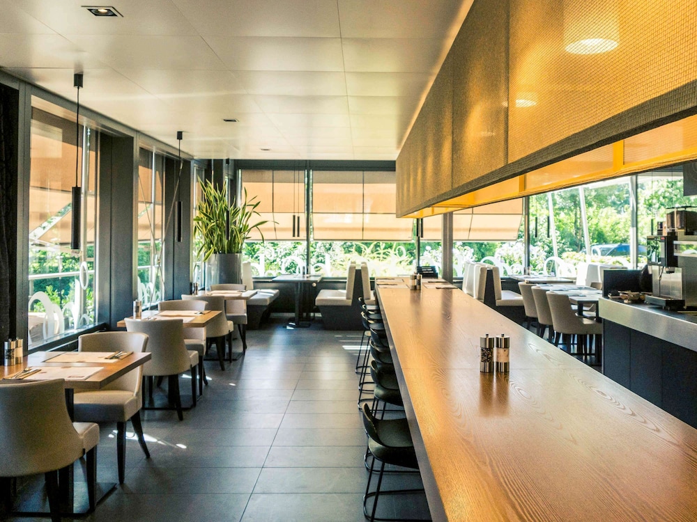 Ibis Zurich Adliswil 56/74