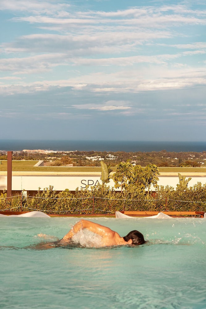 SO/Sotogrande Spa & Golf Resort Hotel 77/82