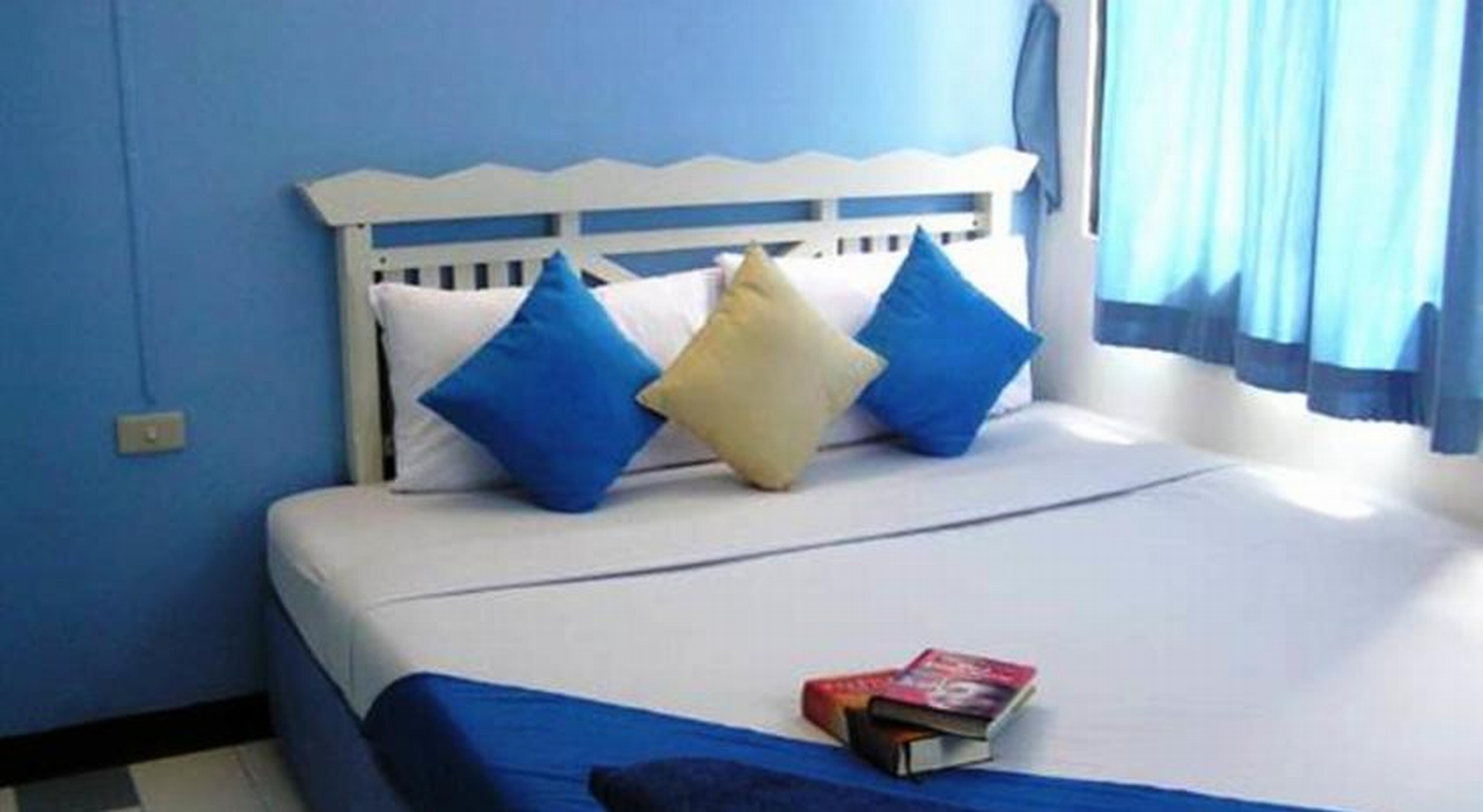 Sawasdee Khaosan Inn 30/40