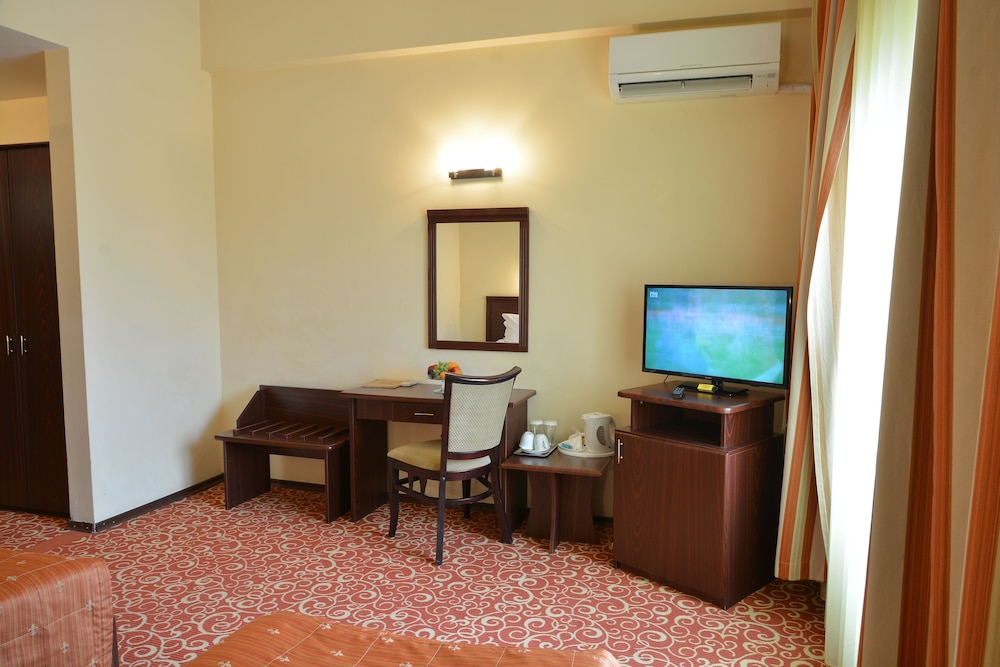 Hotel Central Ploiesti 42/69