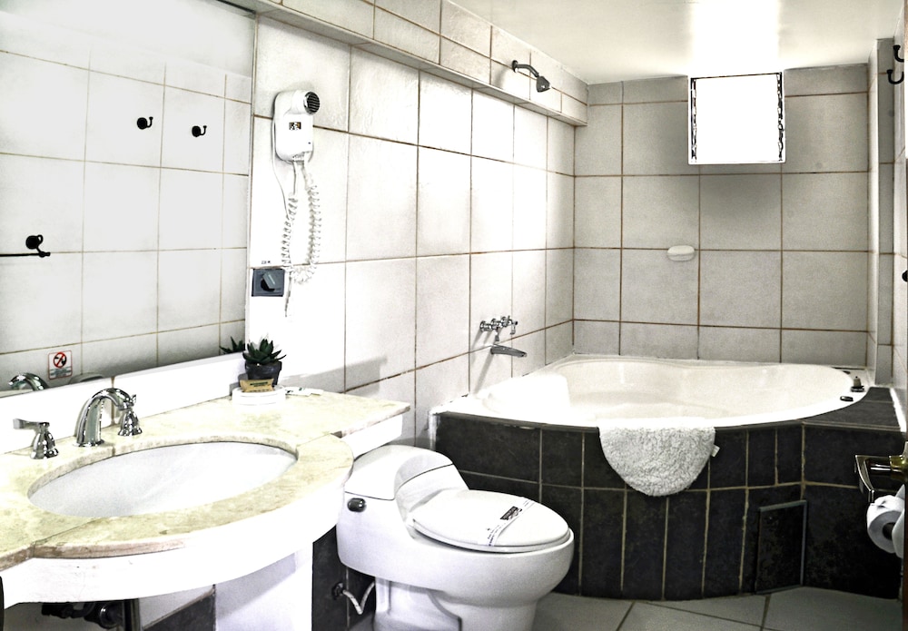 Casona Plaza Hotel Centro 50/53