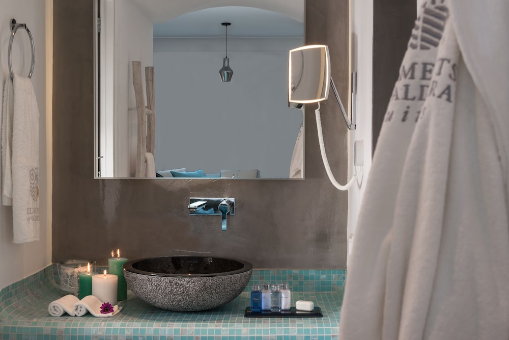 Elements Of Caldera Suites 48/50