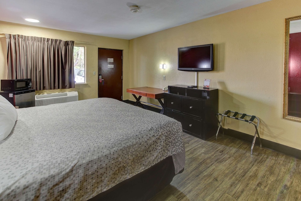 Econo Lodge Town Center 17/32