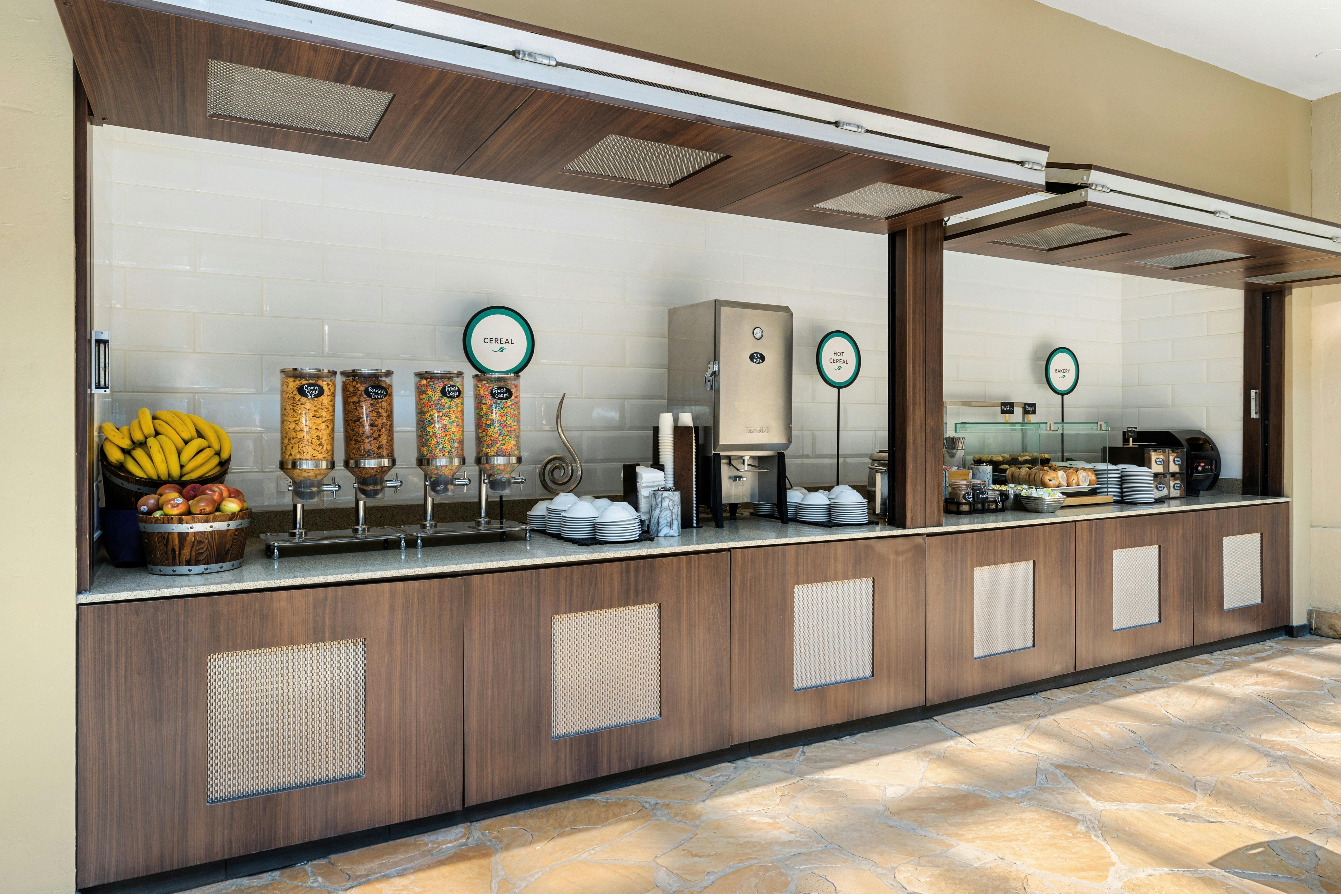 Embassy Suites by Hilton Los Angeles International Airport South 9/65