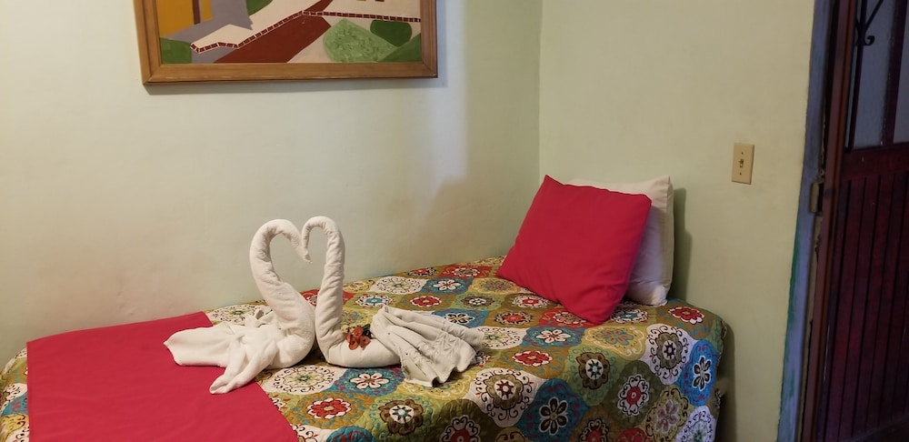 Cabo Inn Hotel 56/61