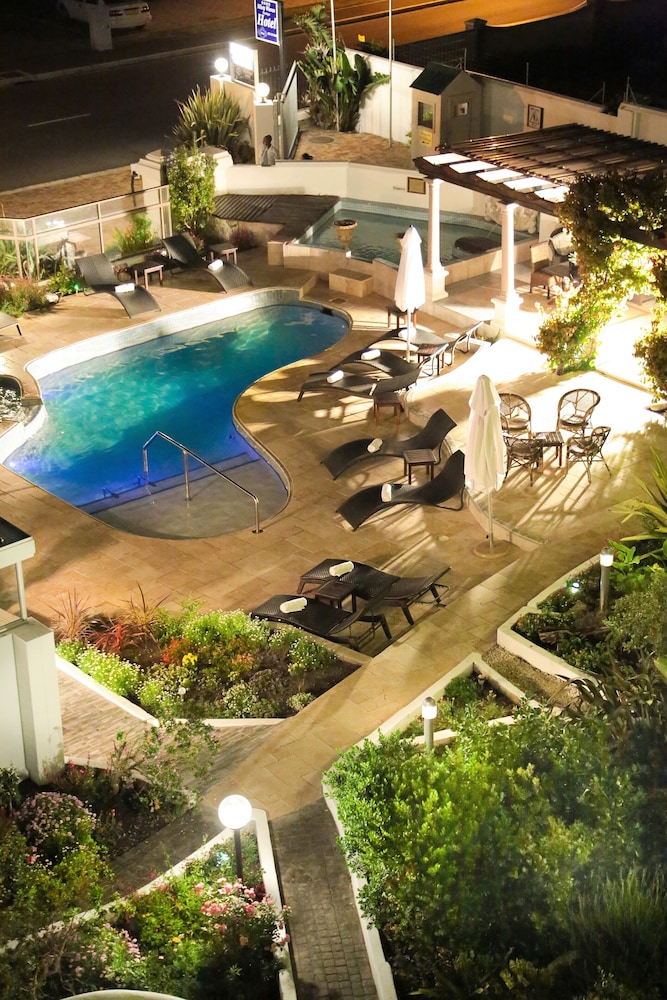 Misty Waves Boutique Hotel 65/79