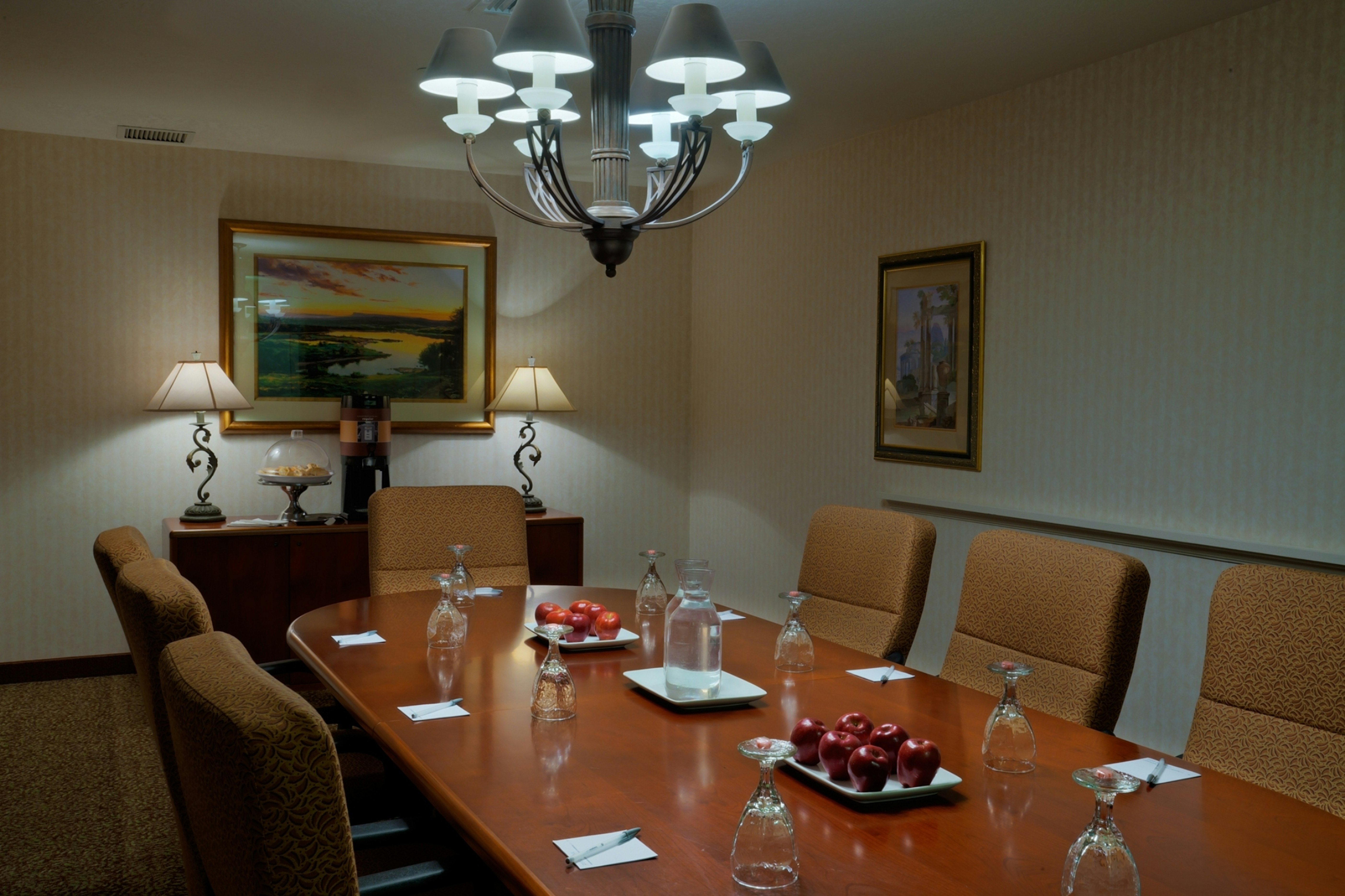 Hampton Inn Suites Salt Lake City Airport 50/82
