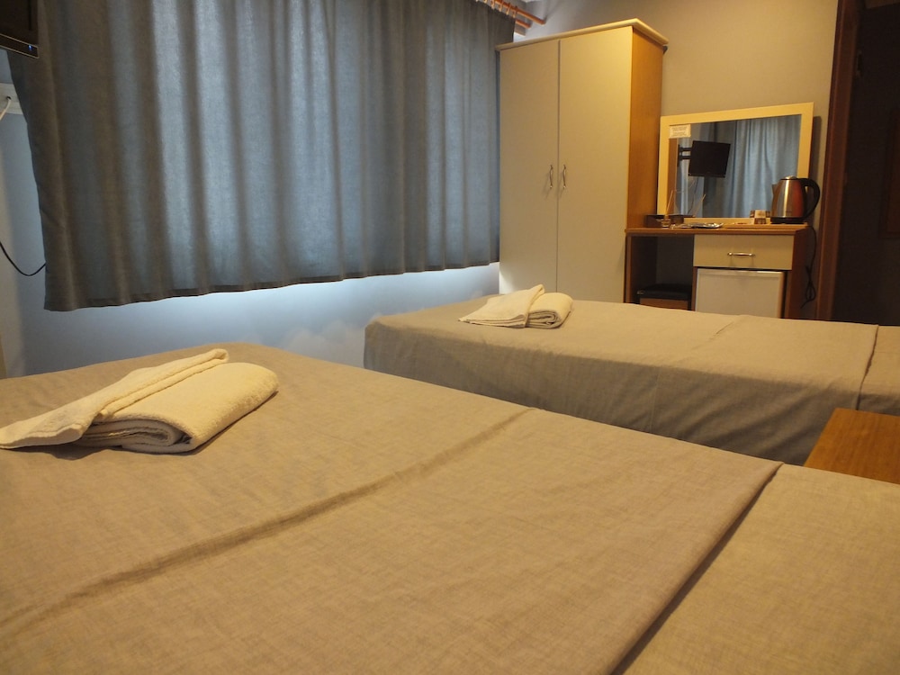 Naila Hotel 41/69