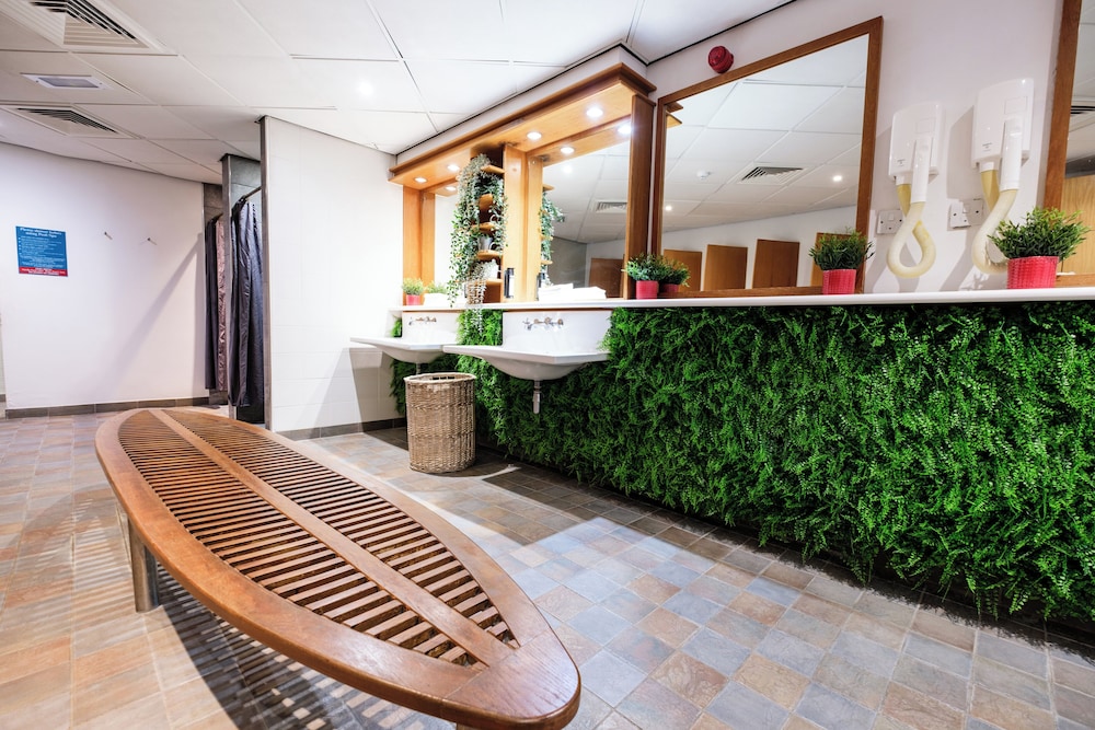 Classic Lodges Lakeside Hotel Spa 7/49