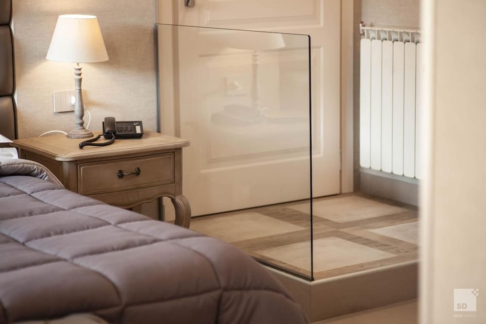 Hotel Cavour 30/49