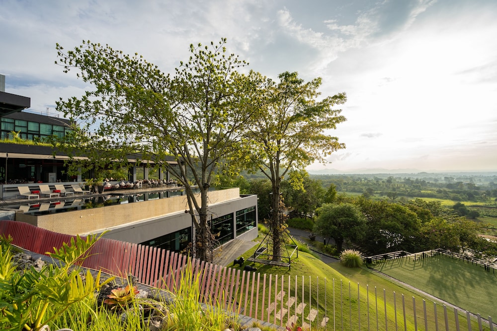 THE PAZ KHAO YAI