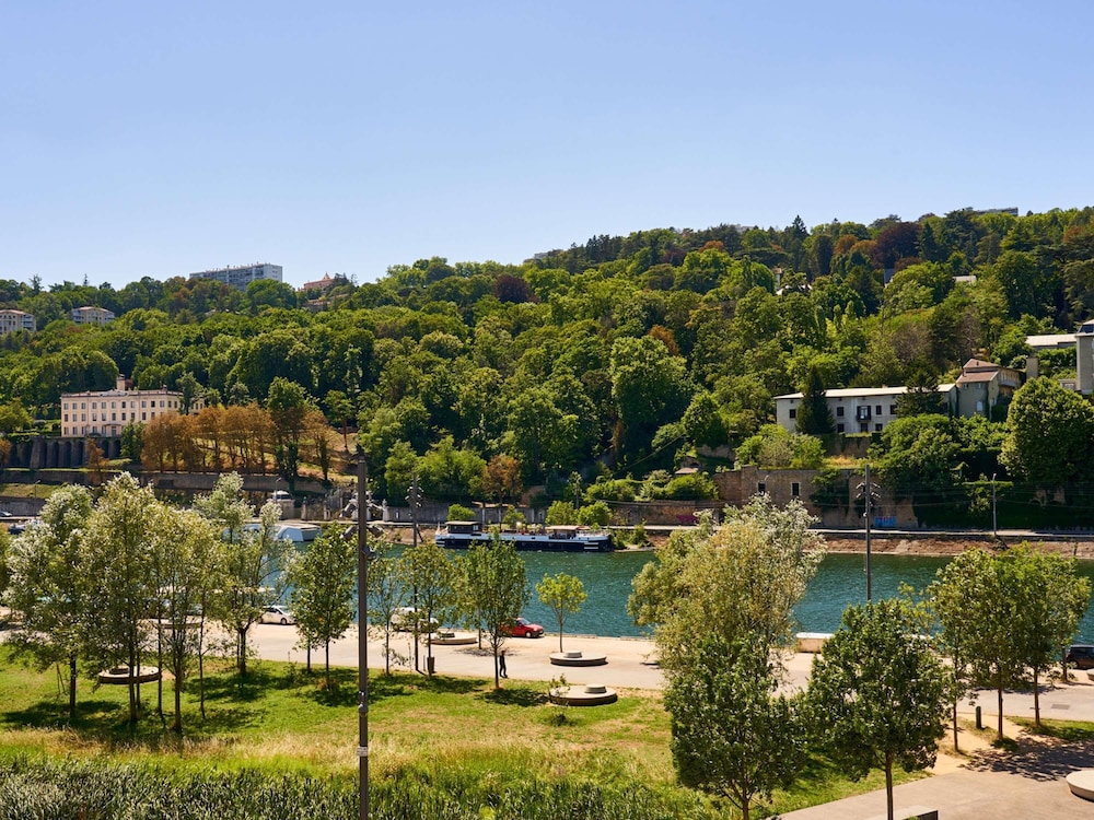 Novotel Lyon Confluence 74/80