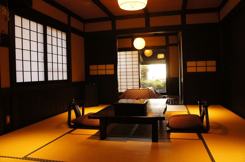 Kakurean Hidaji - Adults Only 50/64