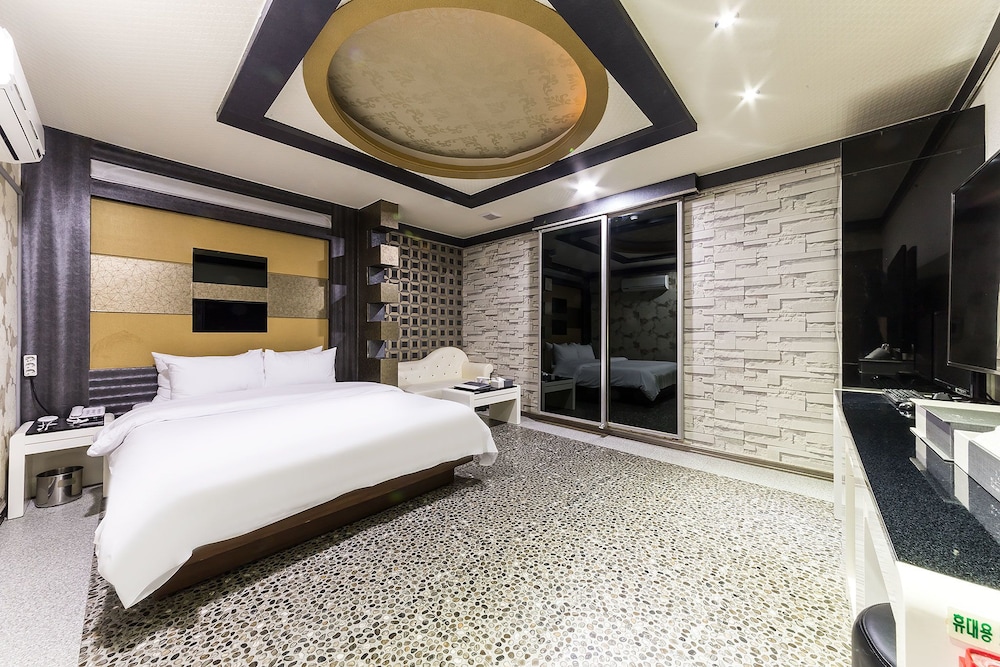 Hotel Millennium 10/43