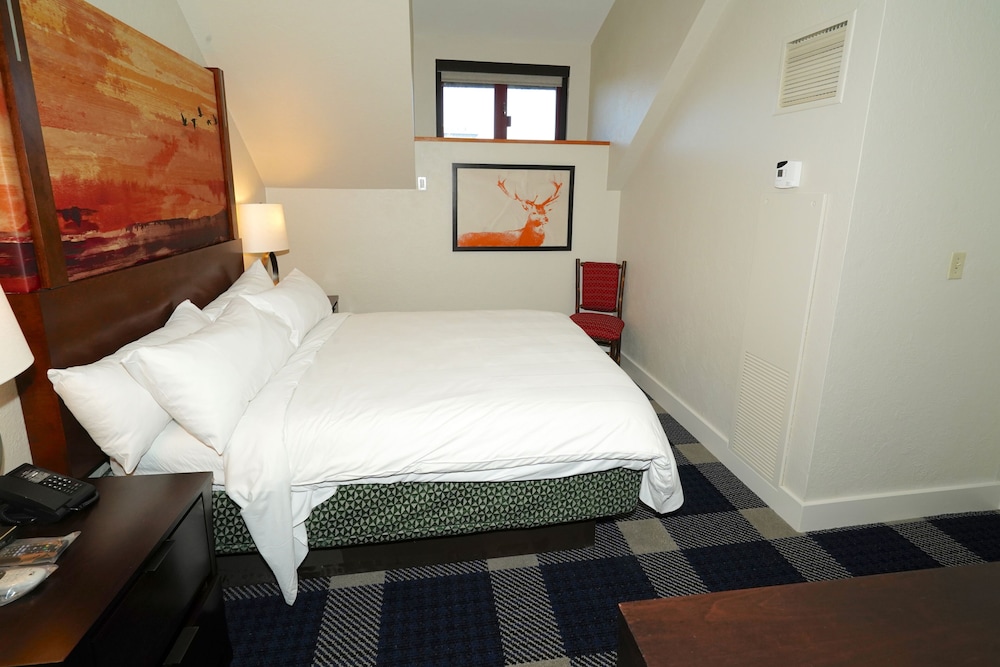 Heavenly Village Condos 24/67