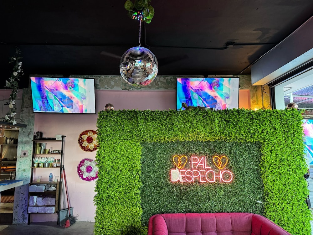 La Calma Poshtel 6/50
