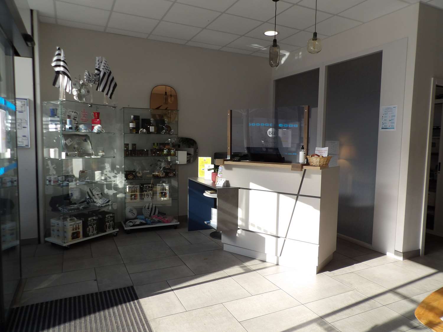Best Western Le Duguesclin 1/5