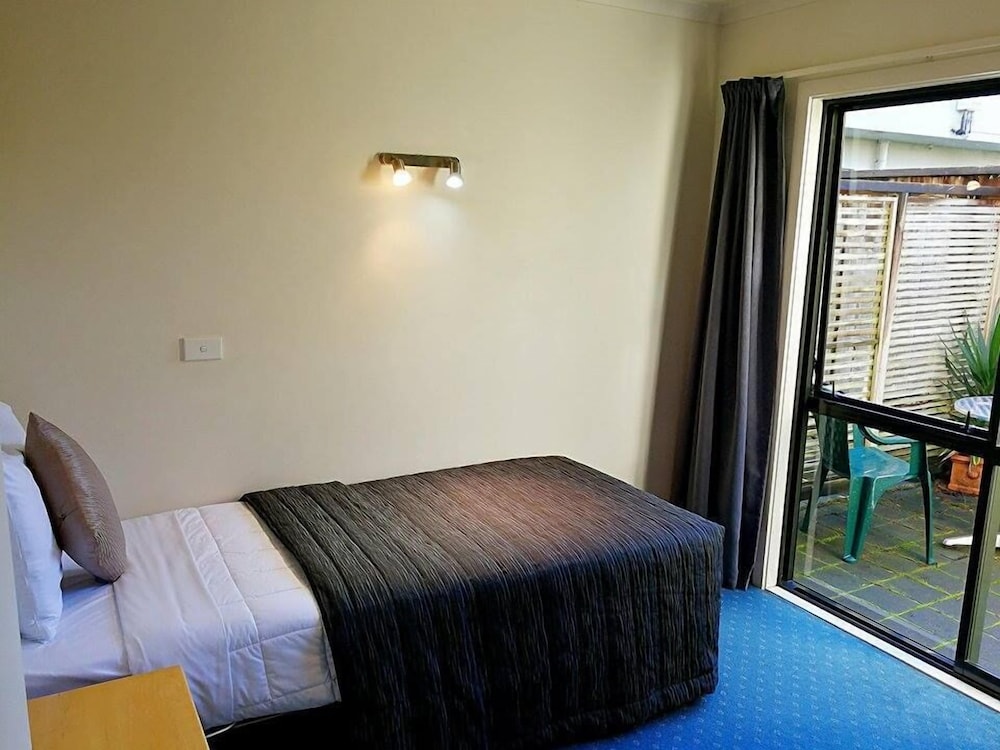 Stadium Motel 28/39