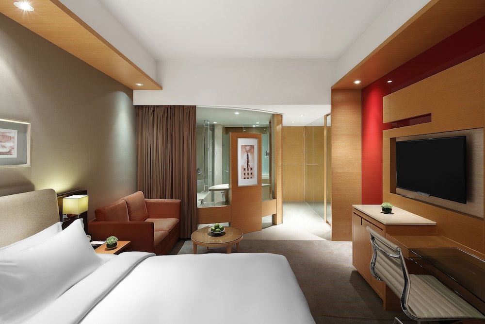 New World Wuhan Hotel 11/70