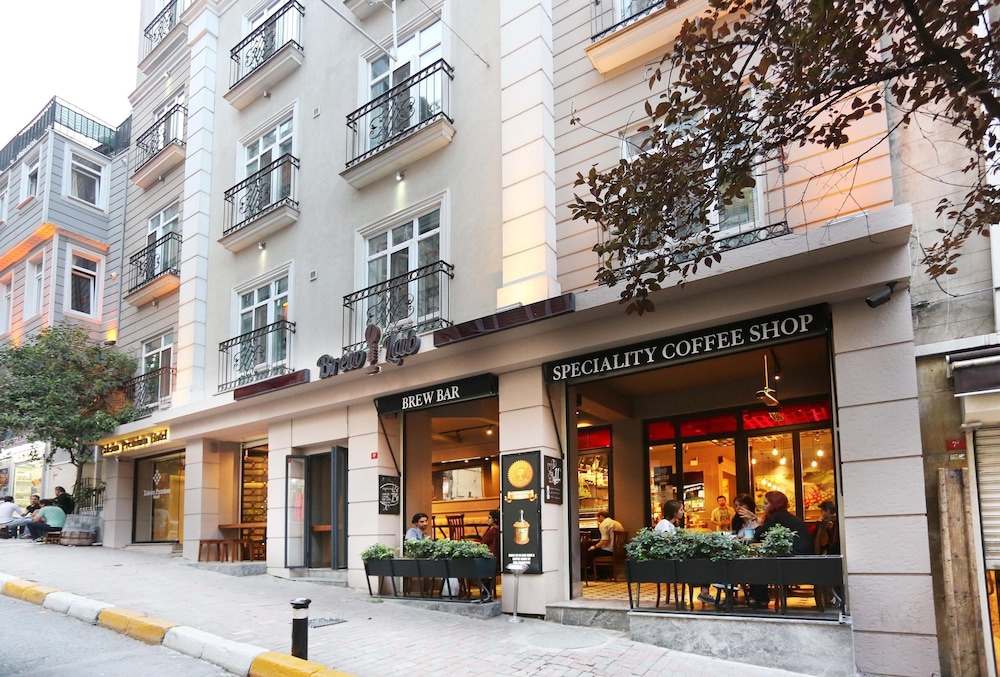 Taksim Premium Hotel 10/70