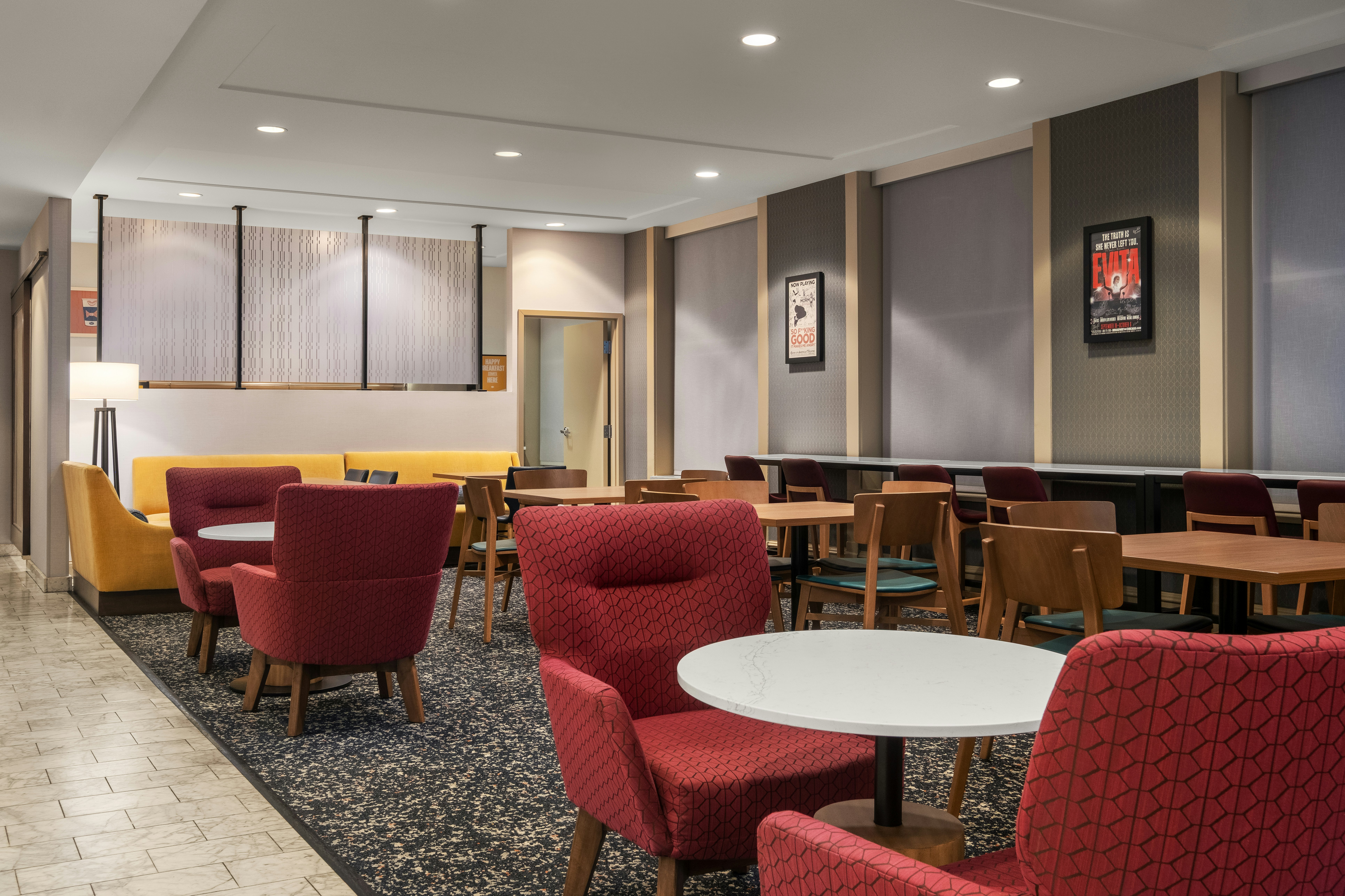 Hampton Inn Majestic Chicago Theatre District 44/52