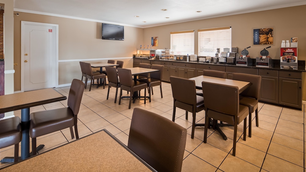 Best Western Roseville Inn 25/32