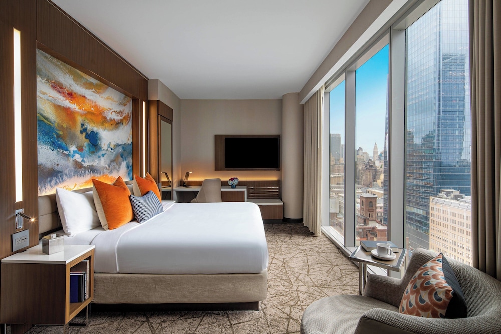 Skyline, King Bed